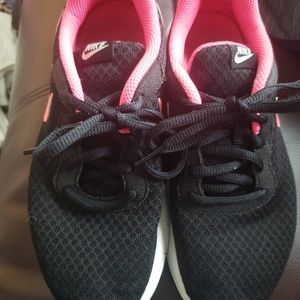 Girls Nike shoes